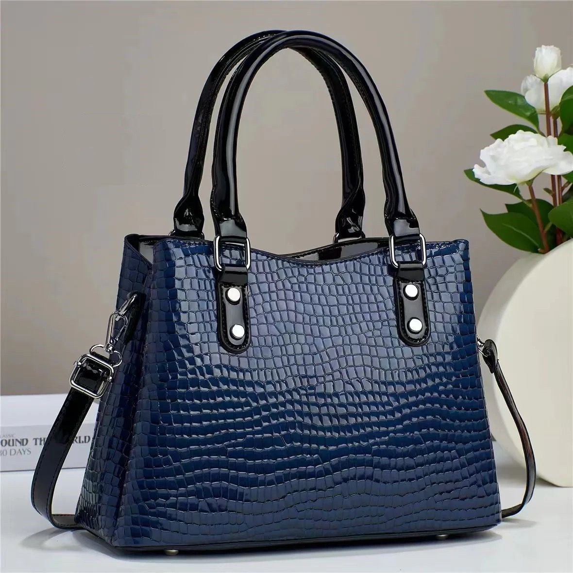 Trendy Modern Showroom High quality Stylish Bag